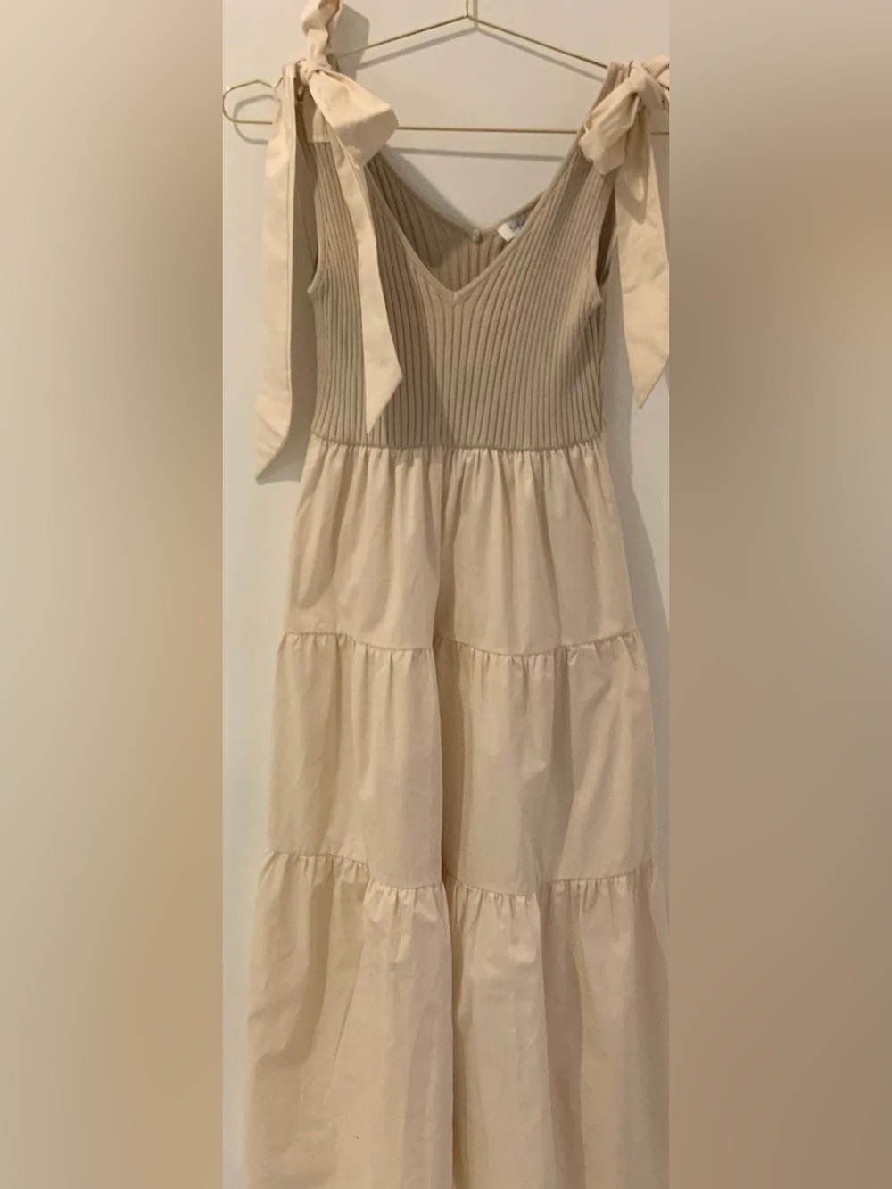 Tiered Cream Tie-Shoulder Maxi Dress

Worn once